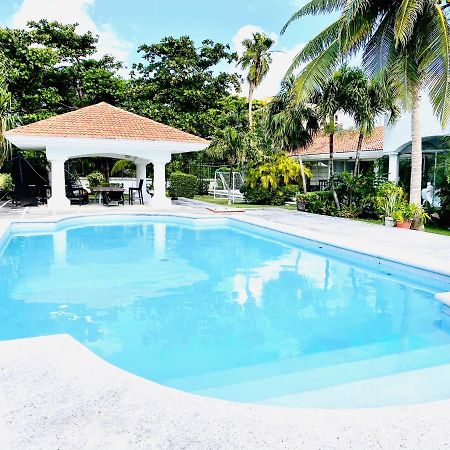 Casa Blanca Zh Kukulkan Mall Cancún Exterior foto